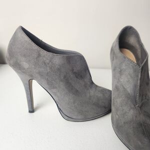 Apt. 9 Gray Suede Bootie Size 8